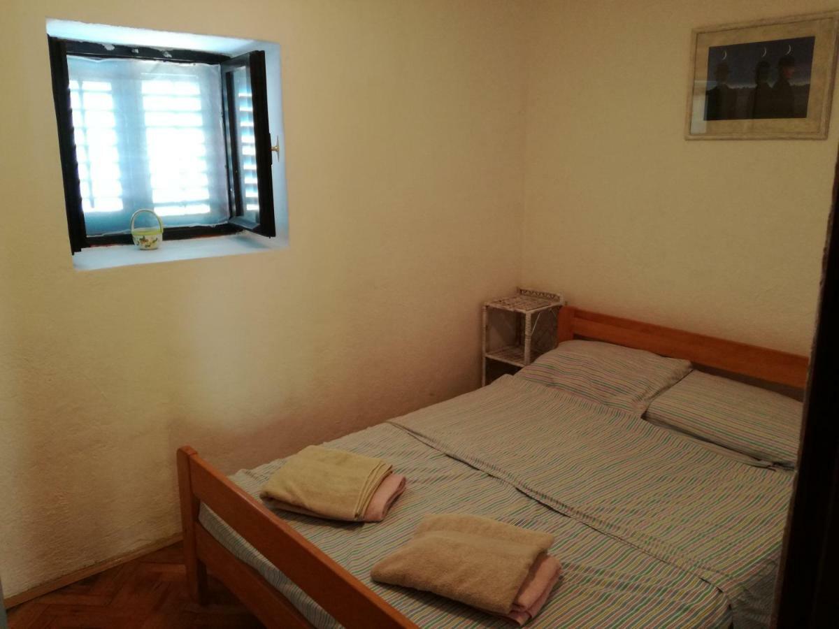 Lili Apartments, Sv Dunata 18 Kornić Exteriér fotografie