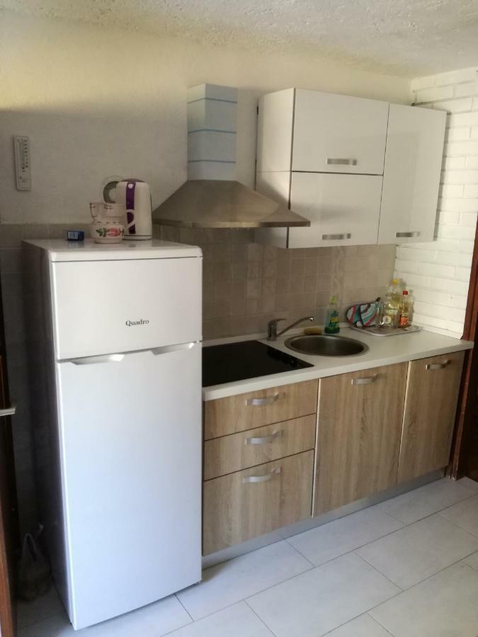 Lili Apartments, Sv Dunata 18 Kornić Exteriér fotografie